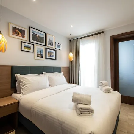 Bliss Boutique Living 4*