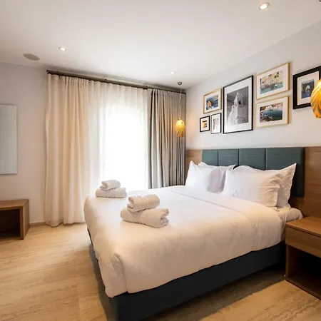 Bliss Boutique Living 4*