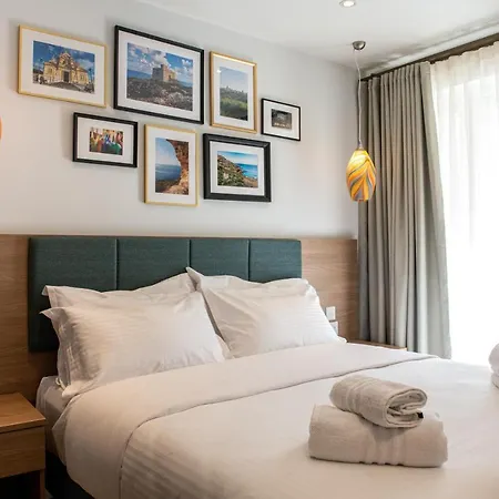 Bliss Boutique Living 4*