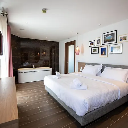 Bed & Breakfast Bliss Boutique Living 4*