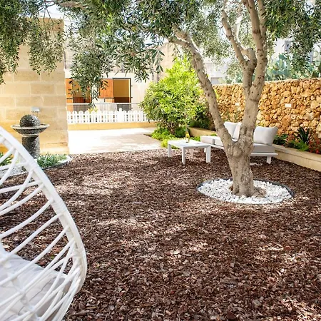 Bliss Boutique Living 4*