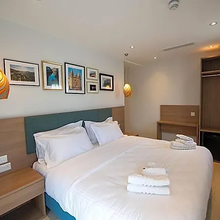 Bliss Boutique Living 4*