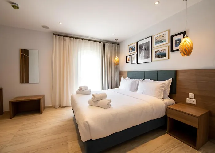 Bliss Boutique Living 4*