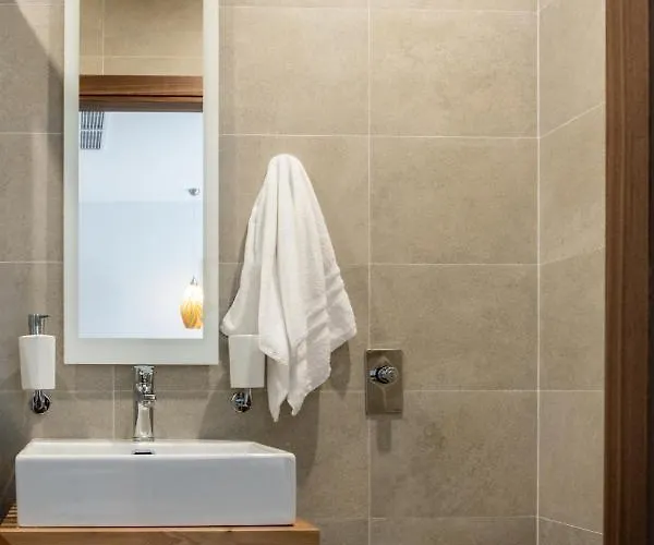 Bed & Breakfast Bliss Boutique Living