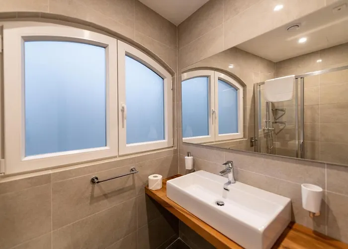 Bed & Breakfast Bliss Boutique Living